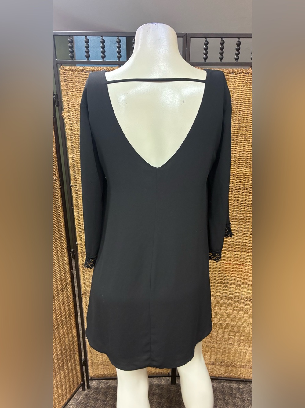 ASTR The Label Black Lace Trim Open Back Tunic Dress Size Large